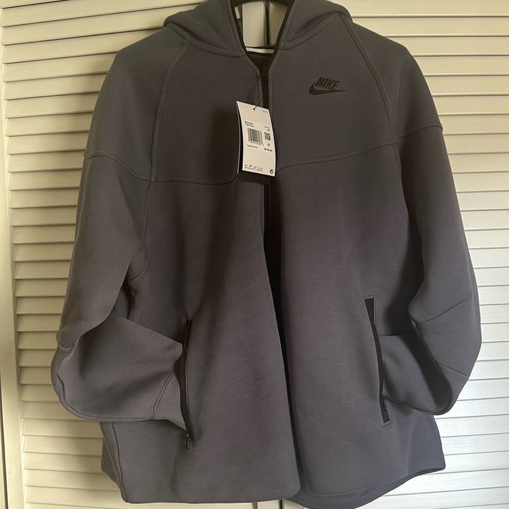 Nike Tech